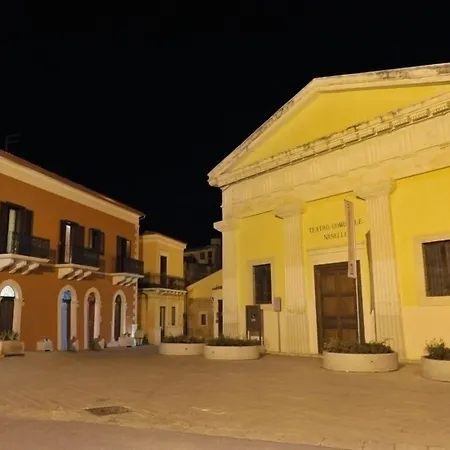 Al Teatro Oda ve Kahvaltı Comiso